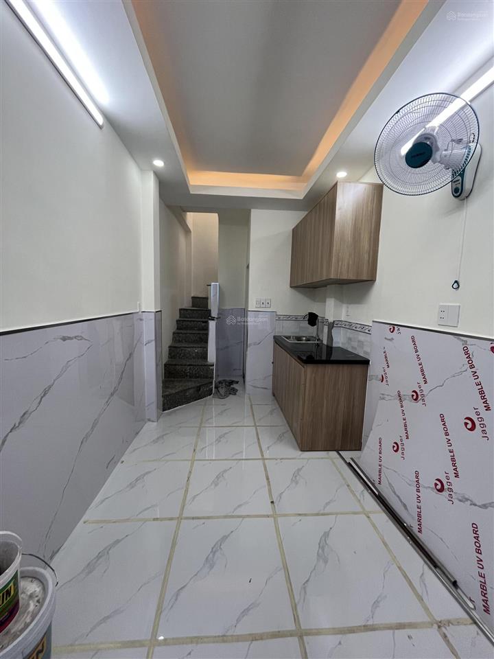 Cần bán nhà mới ngay metro số 2