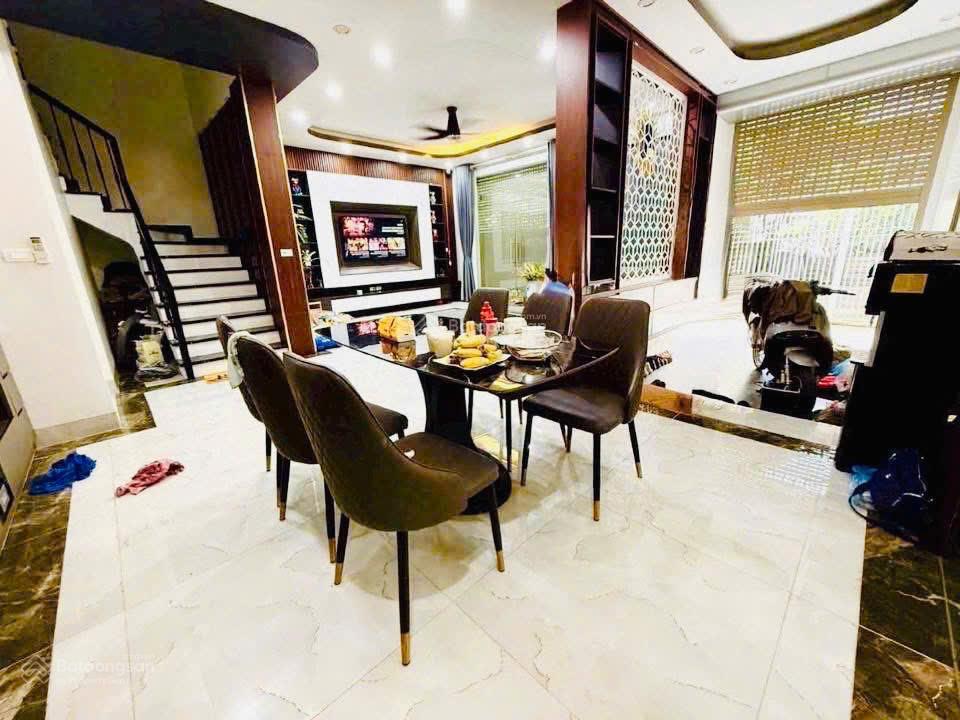 Chính chủ cho thuê nhà riêng tây tựu, 4 tầng, 3 ngủ. full đồ, giá 10tr/tháng
