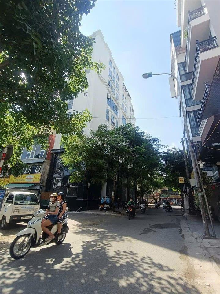 Bán đất trung tâm ba đình view hồ đầm tròn, mt 8.2m, tặng gpxd 9 tầng có hầm 42 tỷ