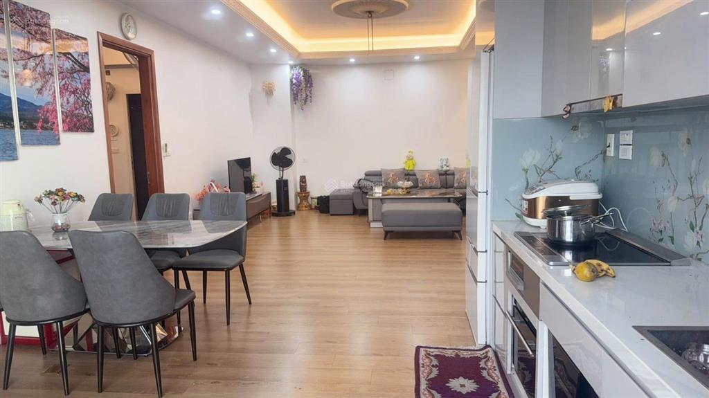 Chính chủ bán căn hộ cao cấp phố vạn phúc, giá đầu tư chỉ 7.x tỷ