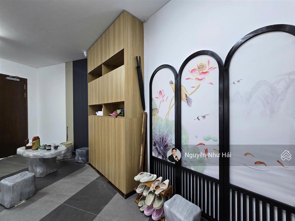 Bán sky villa celadon city  200m2 / full nội thất  có garage trong nhà. giá 13,1 tỷ