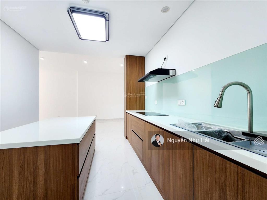 Bán sky linked villa celadon city 216m2/4pn+ /2wc  nội thất cơ bản  có garage trong nhà. giá 13tỷ