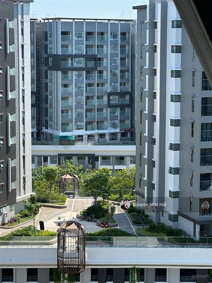 Căn cuối alnata plus celadon city 2 phòng ngủ hướng đông nam, view đại lộ  giá 6.9 tỷ. 0931 280 ***