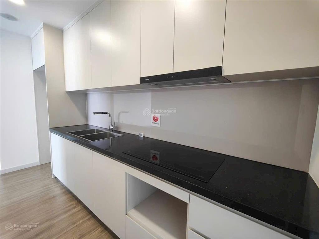 Cần bán căn 2pn 1wc 60m² tầng 20 giá 2 tỷ 850