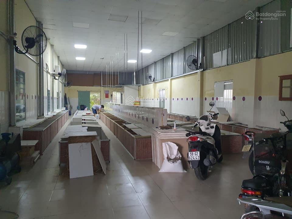 Ngộp ngân hàng, cần bán nhà đường vườn lài  p.an phú đông, tp.hcm (cách cầu thép an phú đông 800m)