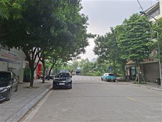Cho thuê liền kế 160m2 4 tầng giá chỉ 12tr/1th vị trí đẹp kinh doanh tốt.0373 555 ***