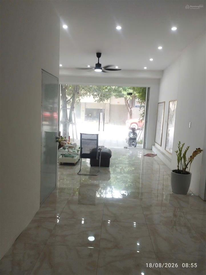 Cho thuê nhà liền kề 105m2 khu c geleximco lê trọng tấn. giá chỉ 12tr/tháng.  0373 555 ***
