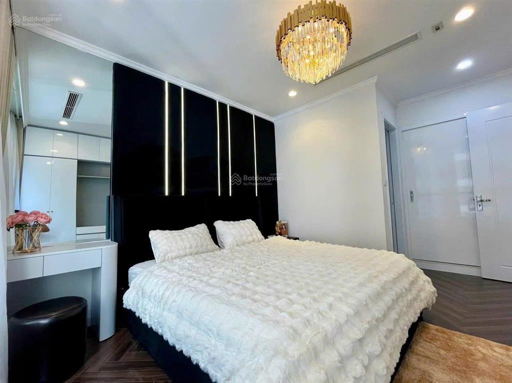Chính chủ bán căn hộ tại golden palm 21 lê văn lương 84m2 2pn full đồ, sẵn sổ.  0987 362 ***