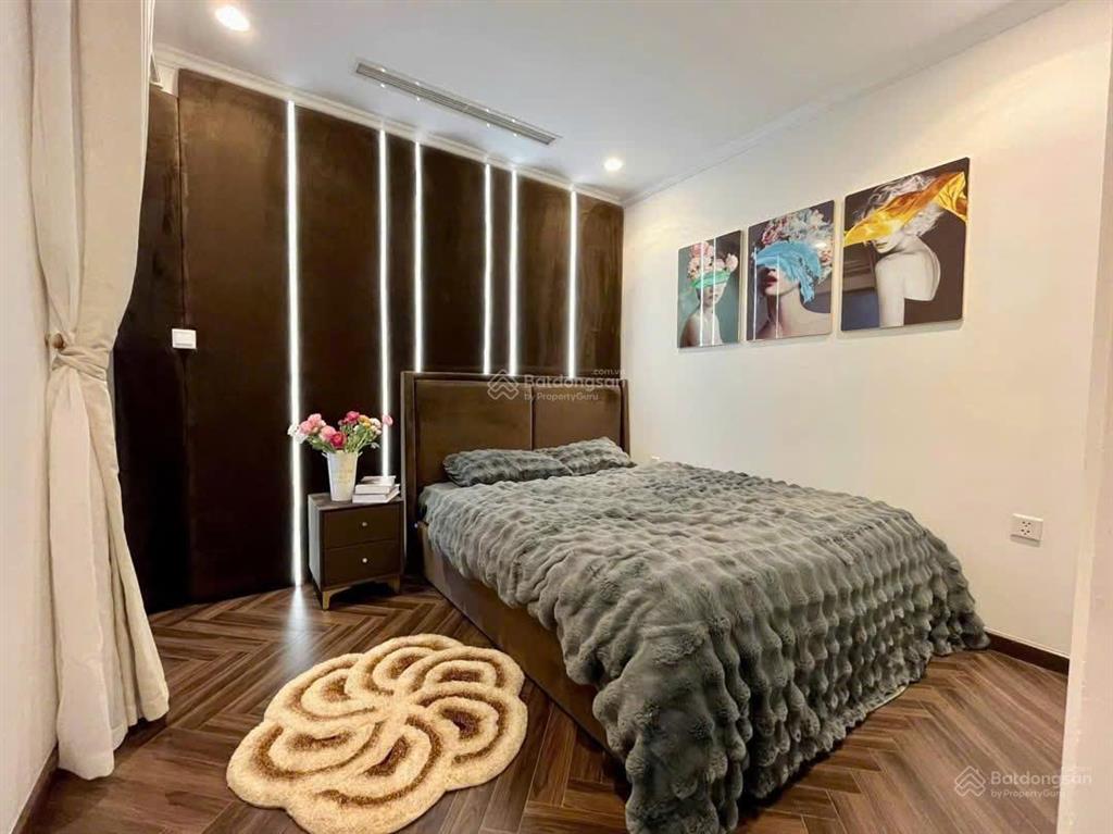 Chính chủ bán ch yên hòa park view vũ phạm hàm 77m2 2 ngủ full đồ, sẵn sổ đỏ.  0987 362 ***
