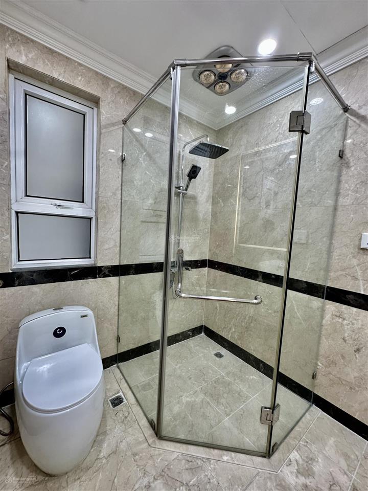 Chính chủ bán ch 60b nguyễn huy tưởng 70m2 2 ngủ full đồ bc đông nam hiếm bán  0987 362 ***