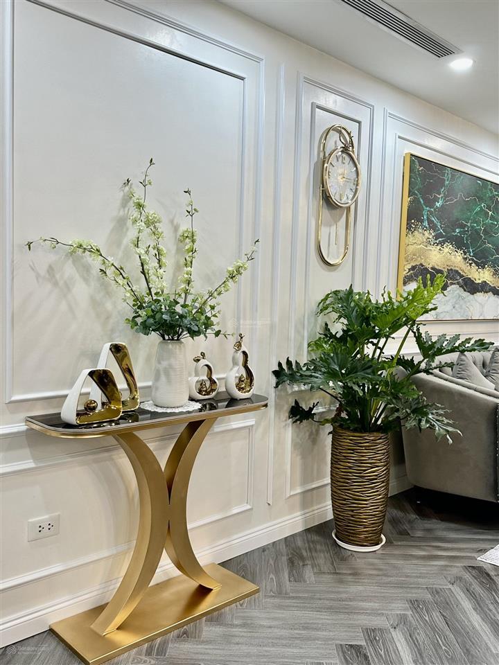 Chính chủ bán ch 60b nguyễn huy tưởng 70m2 2 ngủ full đồ bc đông nam hiếm bán  0987 362 ***
