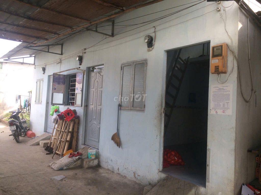 nhà trọ Phan văn Hớn ,18m2 ,có gác lửng 6m2 ,toilet riêng ,gần đường