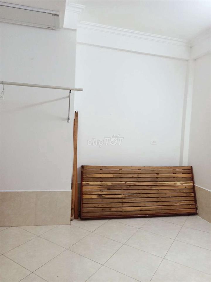 Cho thuê phòng trọ 25m2 Quận Đống Đa