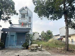 Bán gấp đất đối diện công viên, chợ, khu công nghiệp kế bên, dt 5x30m full thổ cư, giá 2,95 tỷ