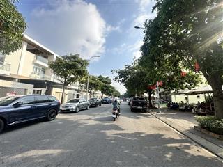 Nhà sổ sẳn hoàn công, đường hoàng hoa thám khu phố bds tài chính, cực sầm uất với rất nhiều vp. cty