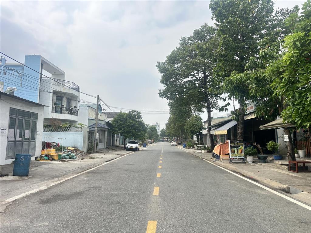 Cặp trọ dòng tiền 14tr/th đất 10x20 full thổ cư. 2 dãy trọ còn mới, full, cách ga metro, tttm 1km