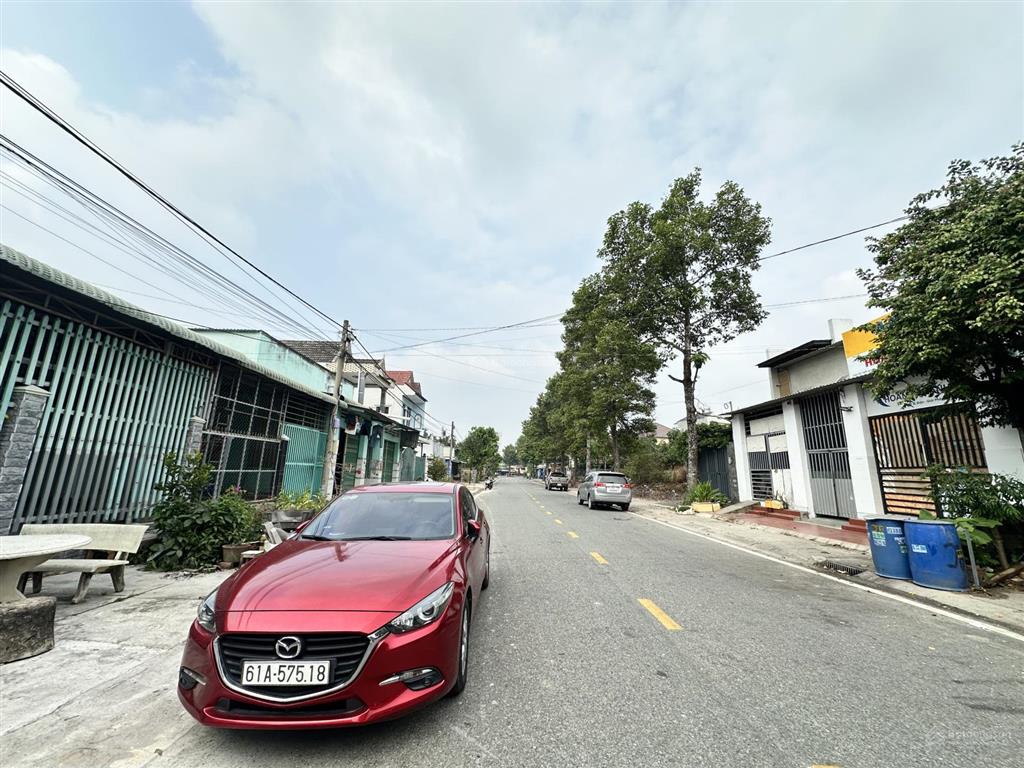 Cặp trọ dòng tiền 14tr/th đất 10x20 full thổ cư. 2 dãy trọ còn mới, full, cách ga metro, tttm 1km