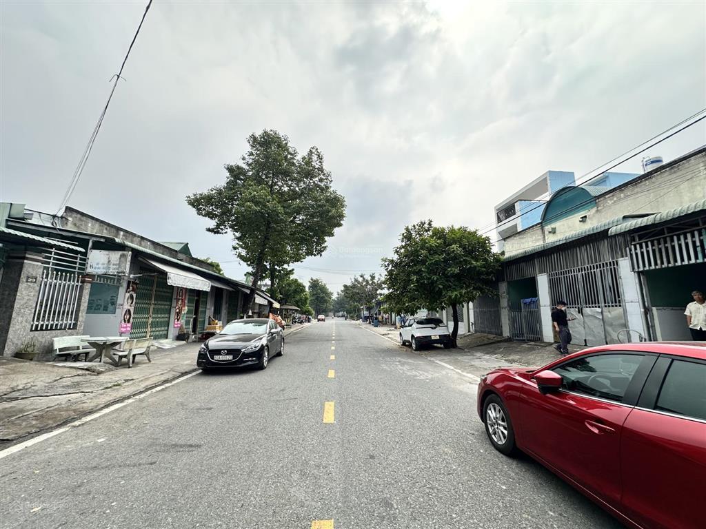 Cặp trọ dòng tiền 14tr/th đất 10x20 full thổ cư. 2 dãy trọ còn mới, full, cách ga metro, tttm 1km