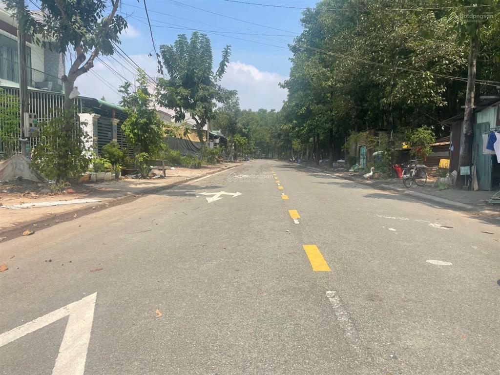 Chính chủ gửi bán đất cách ga metro trường nguyễn khuyến, vòng xoay a1 tttm thành phố mới 500m