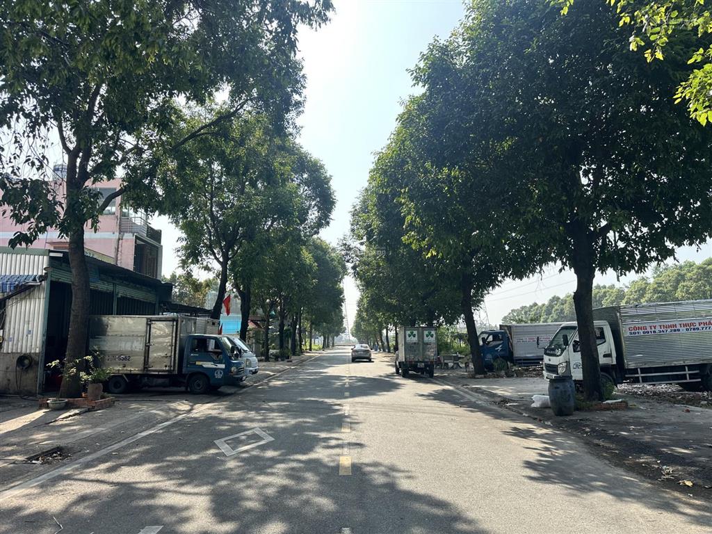 Chính chủ gửi đất ngay trung tâm phường phú tân, gần kcn sóng thần 3, kcn đại đăng. dt 238m2 full
