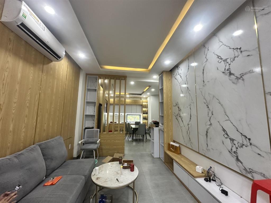 Căn nhà chánh nghĩa giá ngộp, 4pn3wc. đang có dòng tiền 12tr/th. giá 3,2tỷ. nhà đẹp, gần phố đi bộ