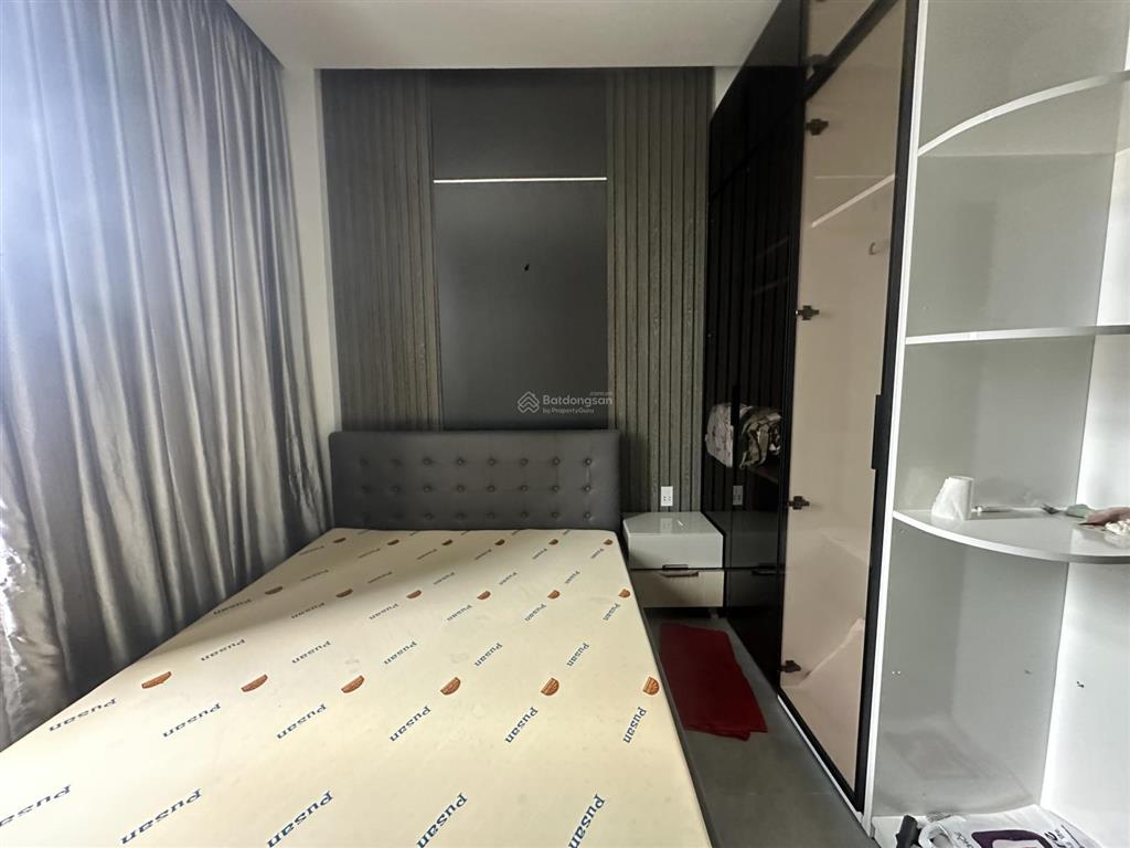 Căn nhà chánh nghĩa giá ngộp, 4pn3wc. đang có dòng tiền 12tr/th. giá 3,2tỷ. nhà đẹp, gần phố đi bộ