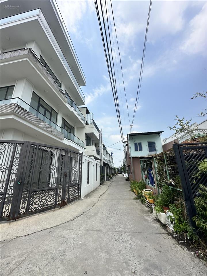 Căn nhà chánh nghĩa giá ngộp, 4pn3wc. đang có dòng tiền 12tr/th. giá 3,2tỷ. nhà đẹp, gần phố đi bộ