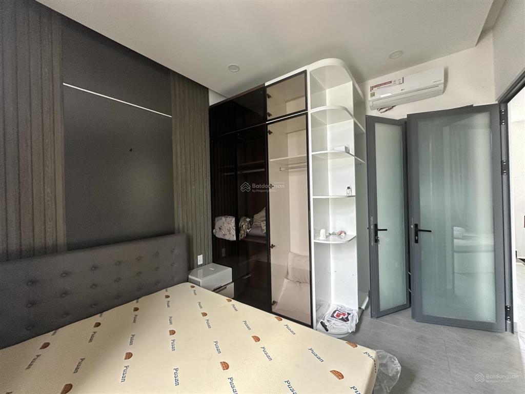 Căn nhà chánh nghĩa giá ngộp, 4pn3wc. đang có dòng tiền 12tr/th. giá 3,2tỷ. nhà đẹp, gần phố đi bộ