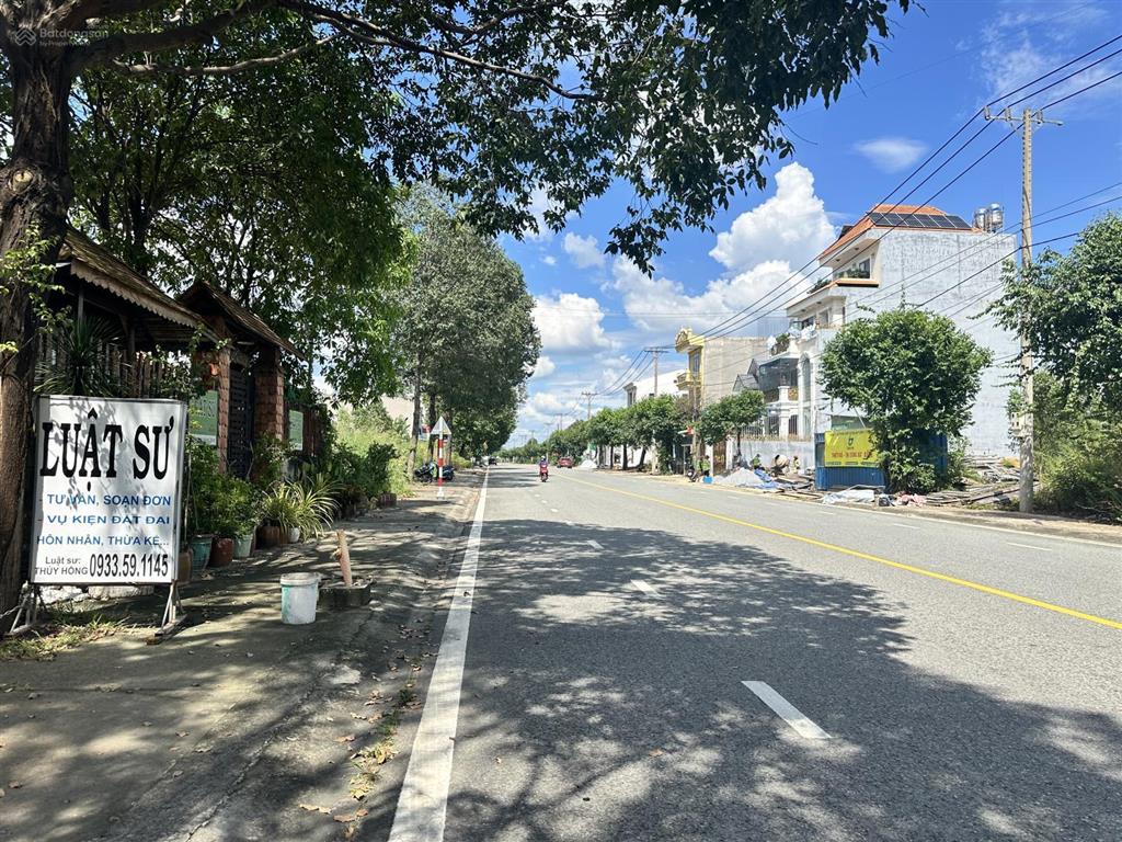 Lô góc cực đẹp sát bên siêu thị aeon mall, công viên 75ha. đh quốc tế miền đông, dt 12,8x20m full