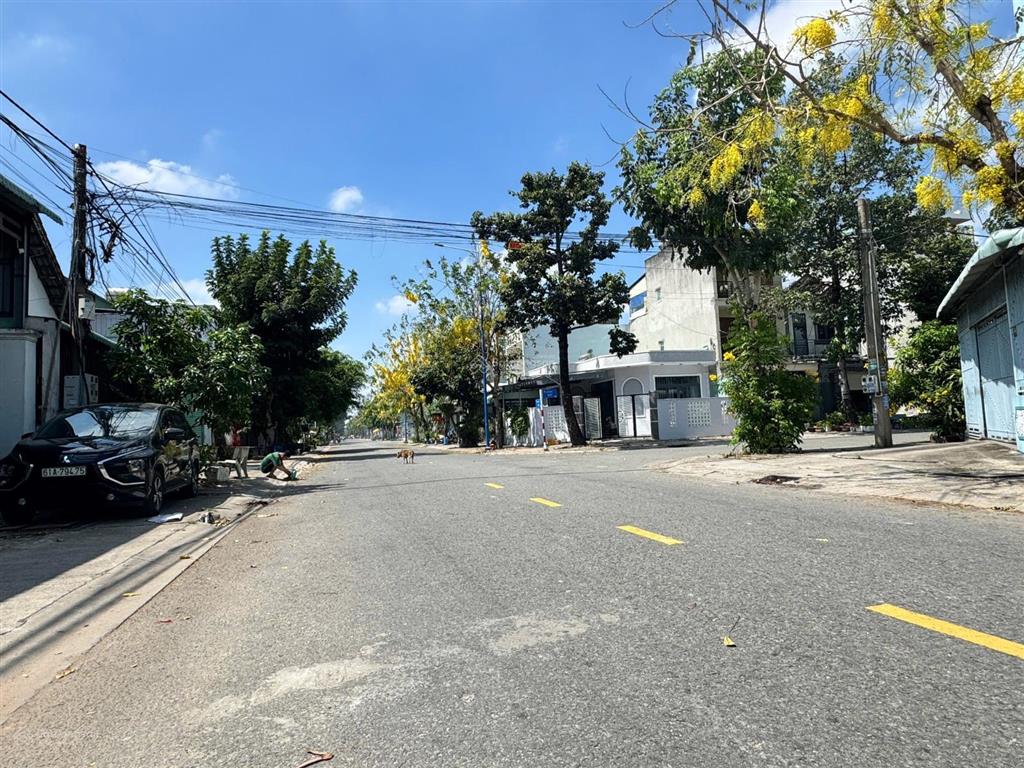 Lô góc cực đẹp giảm giá 600triệu. diện tích 10x20 kinh doanh đẹp, giá cực ngộp , giá chỉ 6tỷ