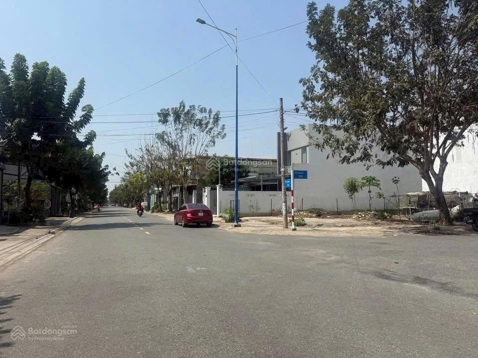 Lô góc cực đẹp giảm giá 600triệu. diện tích 10x20 kinh doanh đẹp, giá cực ngộp , giá chỉ 6tỷ