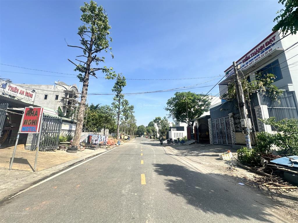 Lô đất cực đẹp, gần ga metro vòng xoay a1 chu văn an, nguyễn khuyến. với 100m2 giá chỉ 2,6tỷ