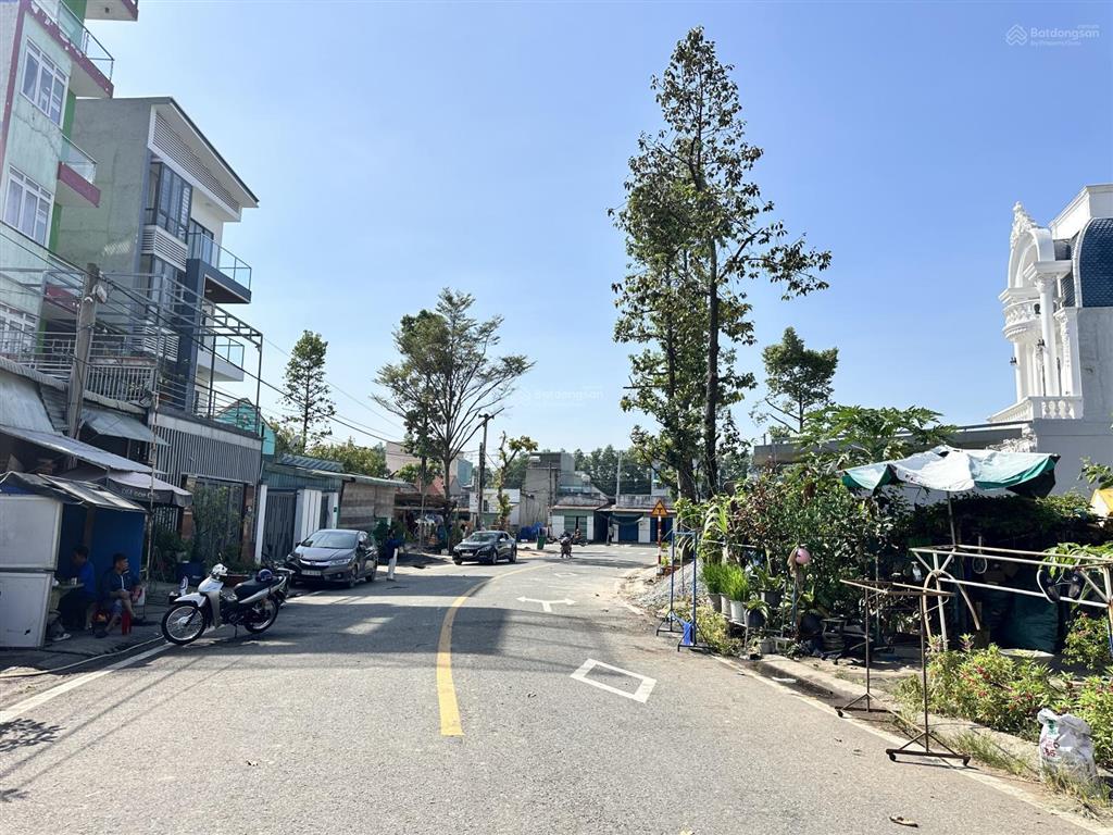 Lô đất cực đẹp, gần ga metro vòng xoay a1 chu văn an, nguyễn khuyến. với 100m2 giá chỉ 2,6tỷ