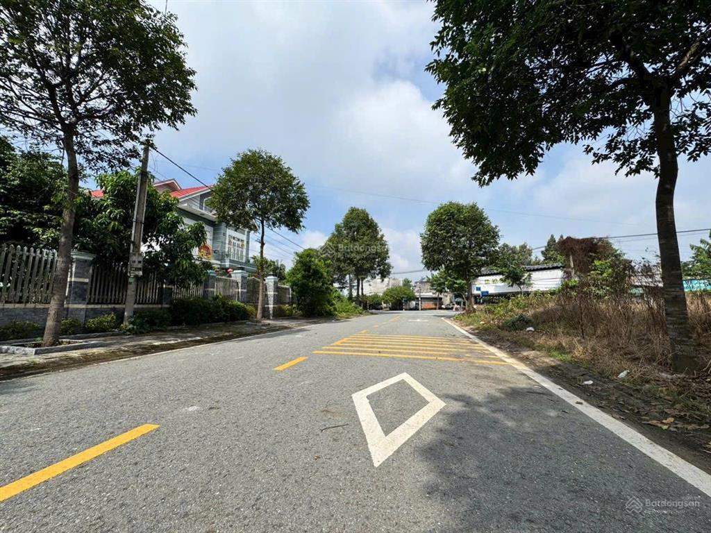 Bán đất xây biệt thự, tòa nhà văn phòng, căn hộ dịch vụ ngay khu trung tâm thành phố mới ga metro