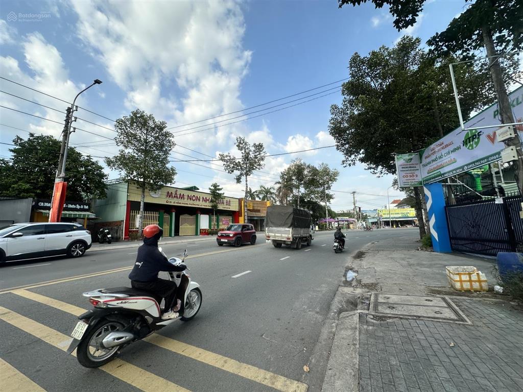 Mặt tiền lê hồng phong phú lợi giá giảm 2tỷ. chủ cần bán, dt 10x48m tc 150m2. dòng tiền ổn 20tr/th