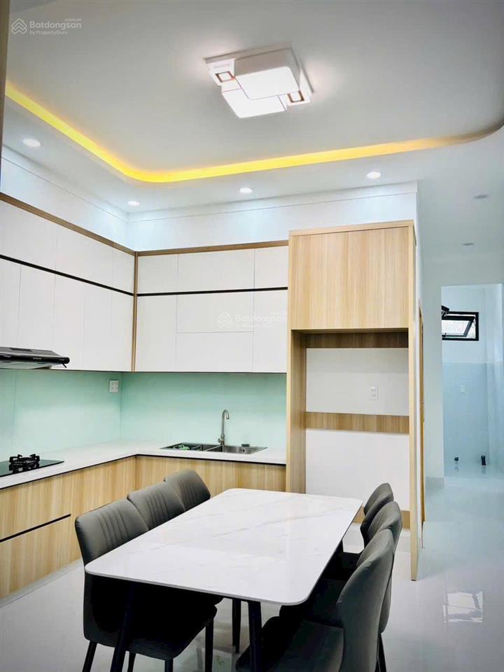 Nhà mới full nội thất, kế bên bệnh viện 1500g. nhà 1trệt 1 lầu 3pn2wc sân xe hơi, đường nhựa thông