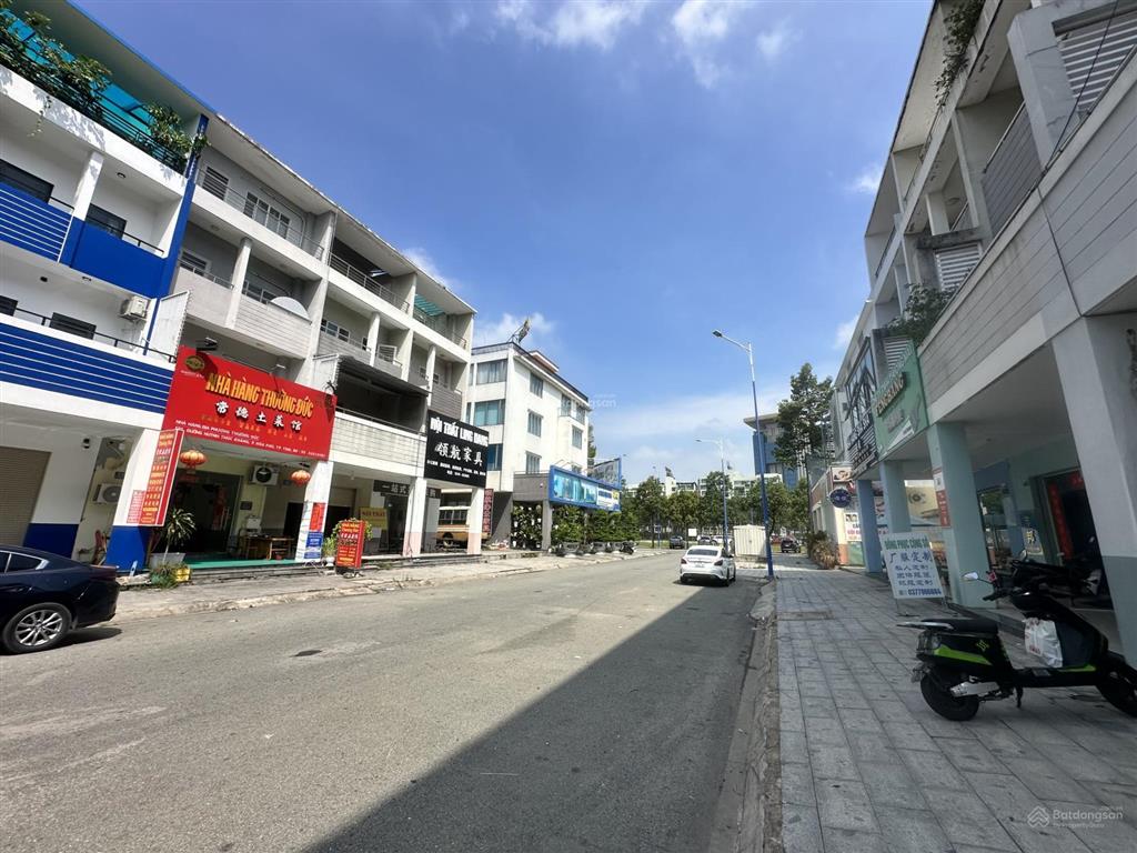 Nhà phố trung tâm thành phố mới, dòng tiền 21tr/th. nhà 6pn5wc đã hoàn thiện, sổ sẵn hoàn công.