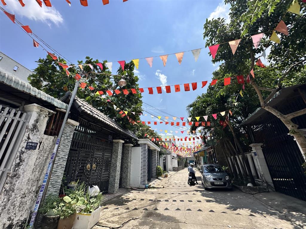 Chính chủ gửi nhà ngộp phú lợi 10x25 tc100m2 giá 5ty2 nhà cấp 4, đường 7m. khu dân trí cao