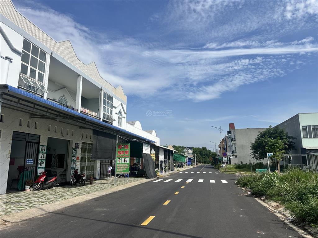 Bán đất đầu tư xây nhà cực đẹp tại vsip 2, kinh doanh được ngay, dân đông đúc, giá chỉ 1,8 tỷ