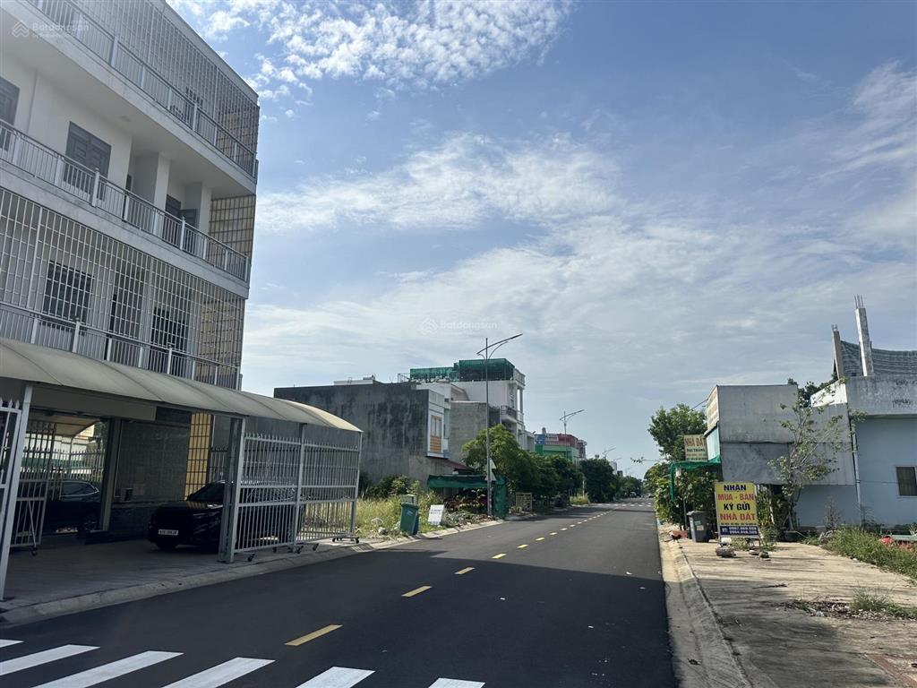 Bán đất đầu tư xây nhà cực đẹp tại vsip 2, kinh doanh được ngay, dân đông đúc, giá chỉ 1,8 tỷ