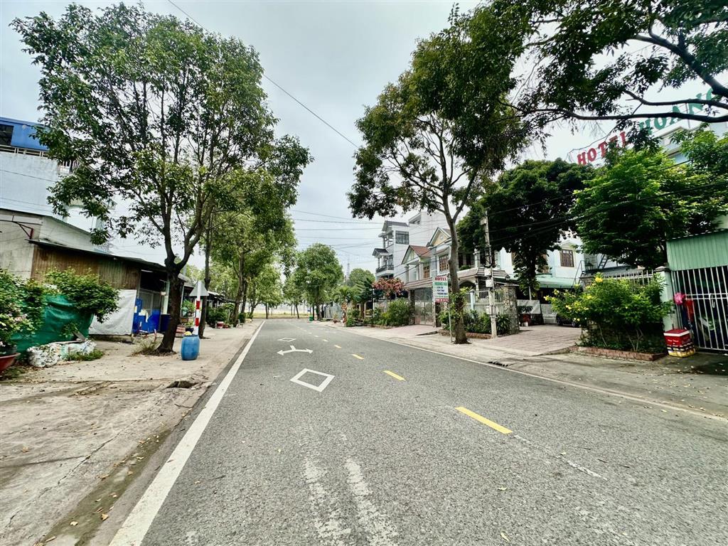 Bán đất khu đô thị mới phú tân khu người hoa ở nhiều, công ty văn phòng, biệt thự nhiều 8,6x30 full