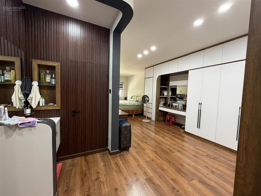 Nhà full nội thất thang máy, sang trọng, đường an dương vương 6pn6wc cực kỳ vip gần siêu thị aeon