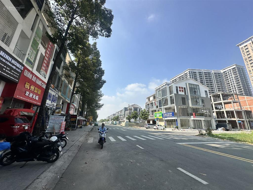 Nhà full nội thất thang máy, sang trọng, đường an dương vương 6pn6wc cực kỳ vip gần siêu thị aeon