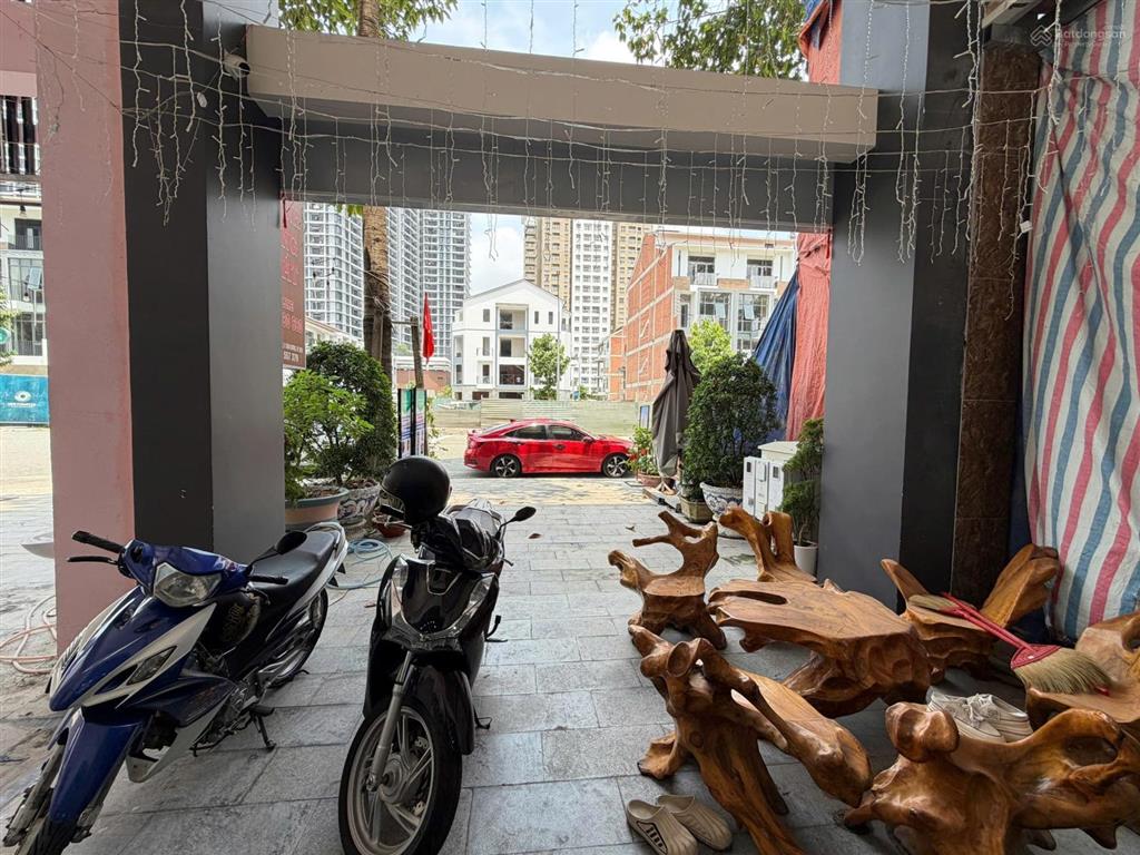 Nhà full nội thất thang máy, sang trọng, đường an dương vương 6pn6wc cực kỳ vip gần siêu thị aeon