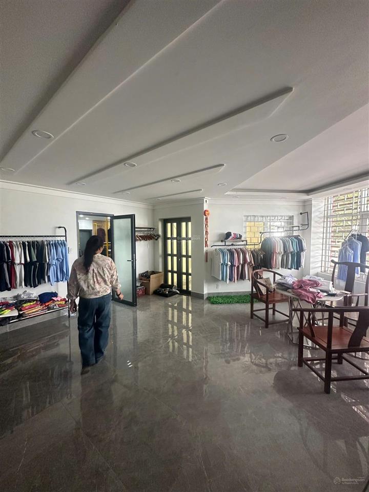 Lô góc khu phố hoa, china town, khu người hoa tập trung đông đúc. kinh doanh, nhà hoàn thiện đẹp