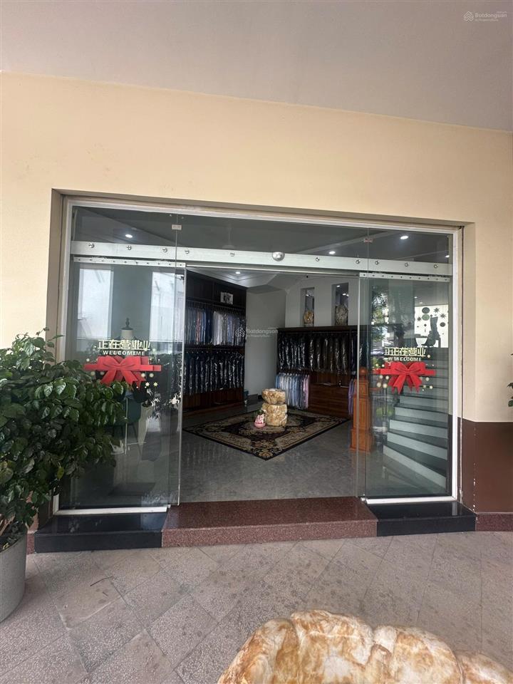 Lô góc khu phố hoa, china town, khu người hoa tập trung đông đúc. kinh doanh, nhà hoàn thiện đẹp