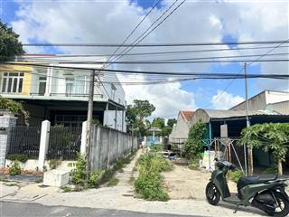 Bán đất gần chợ phú mỹ kinh doanh buôn bán ngay, đường dx026 3 góc 3 mặt thoáng, xây nhà cực đẹp
