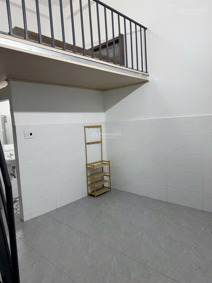 Bđs dòng tiền thu 140tr/th tại p.hoà lợi kế bên thành phố mới, sổ sẵn hoàn công 1162m2 giá chỉ 19,5