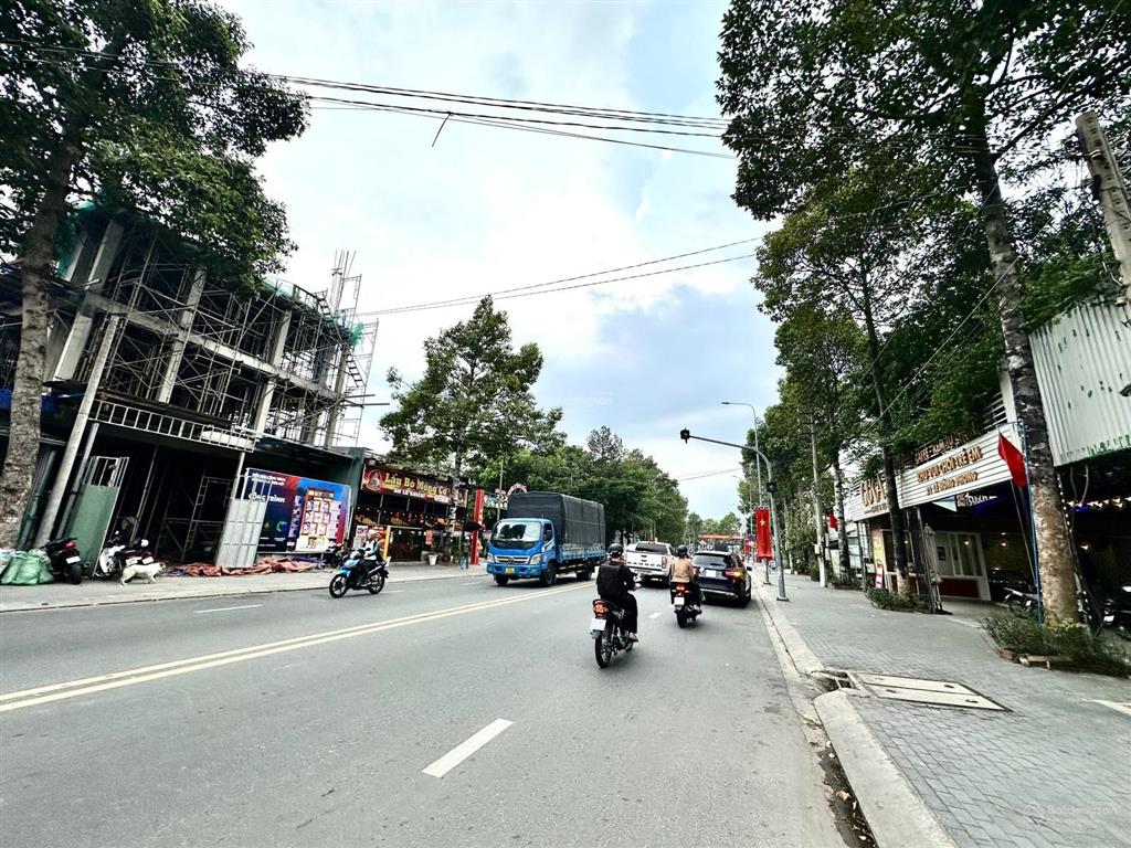 Giảm 3 tỷ, bán nhanh mặt tiền lê hồng phong, phú lợi. dt 10x47, tc150m2. kinh doanh đa ngành nghề.