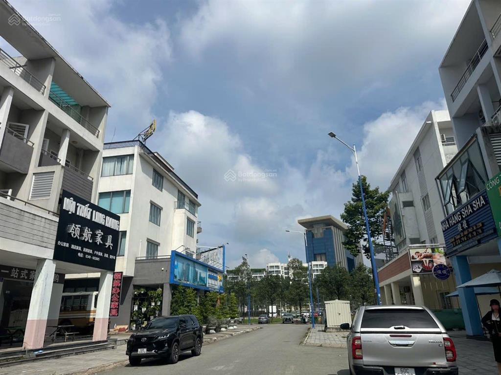 Giảm 2 tỷ bán căn góc khu phố hoa tại thành phố mới, kinh doanh sầm uất, thu nhập 25tr/th, sổ sẵn